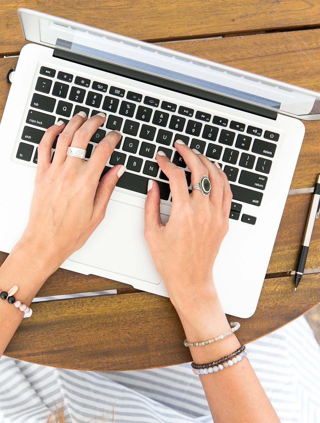 ¿Sentís que las manos se te acalambran de tanto tipear?